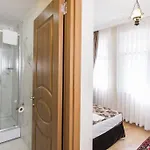 Sultan's 3*
